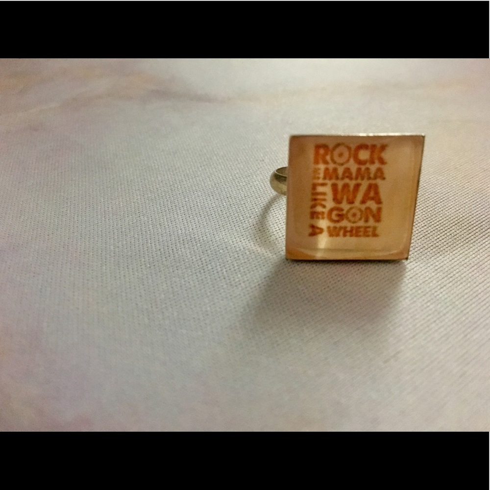 “Wagon Wheel” Ring (Adjustable)